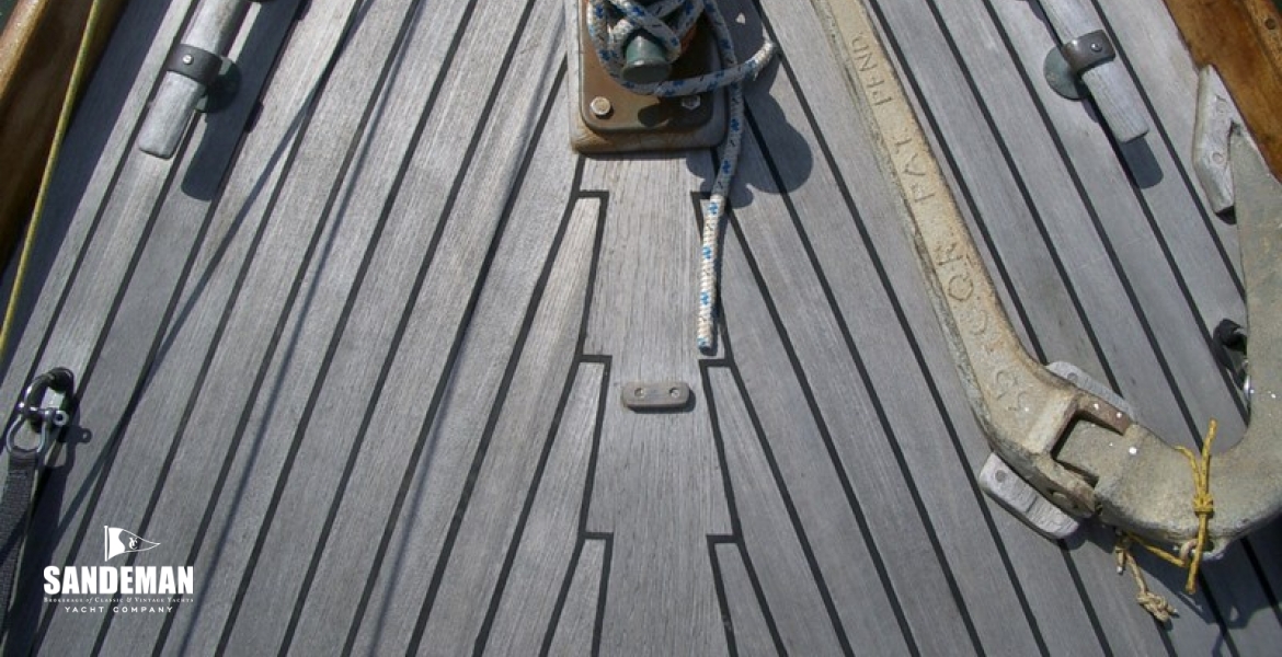 06Foredeckdetail.JPG