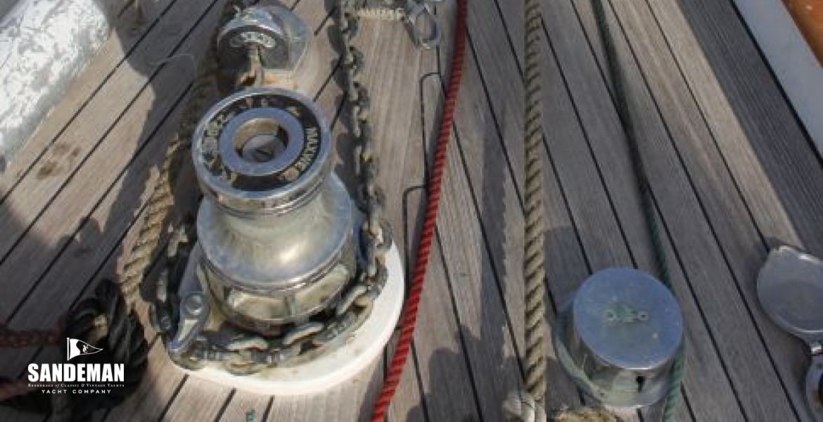 Foredeck details