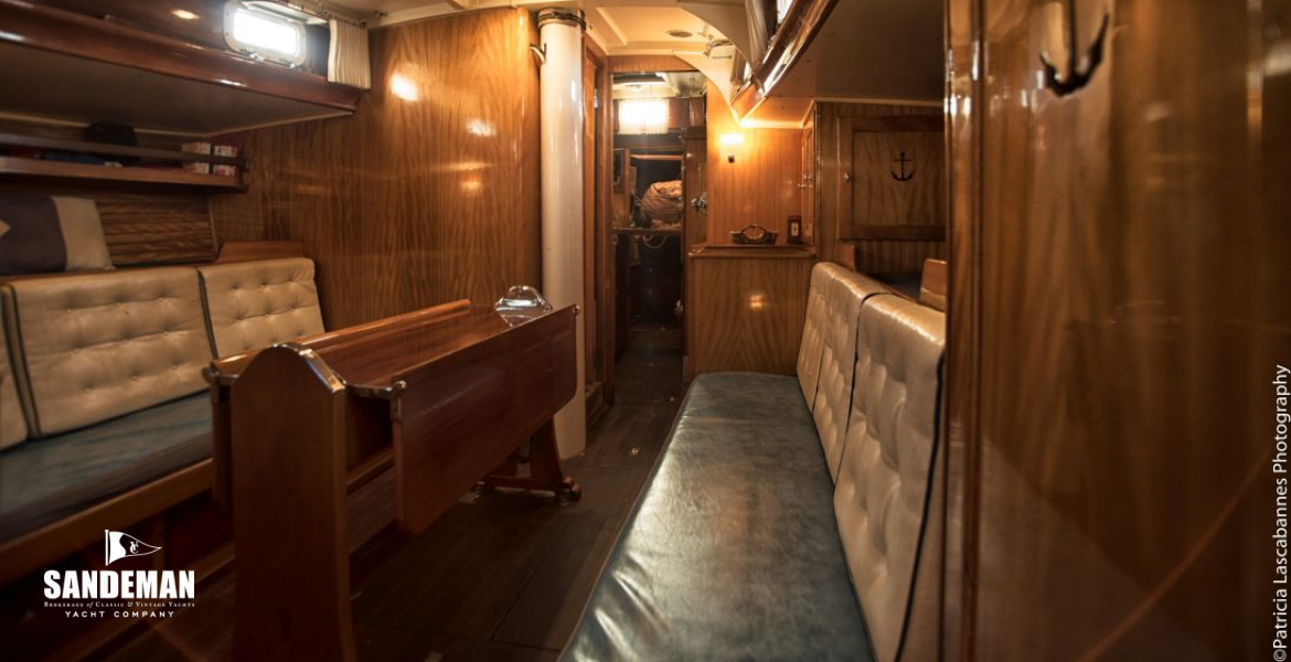 Saloon view fwd 