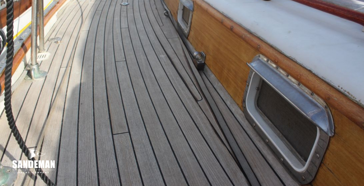 Port side deck view fwd