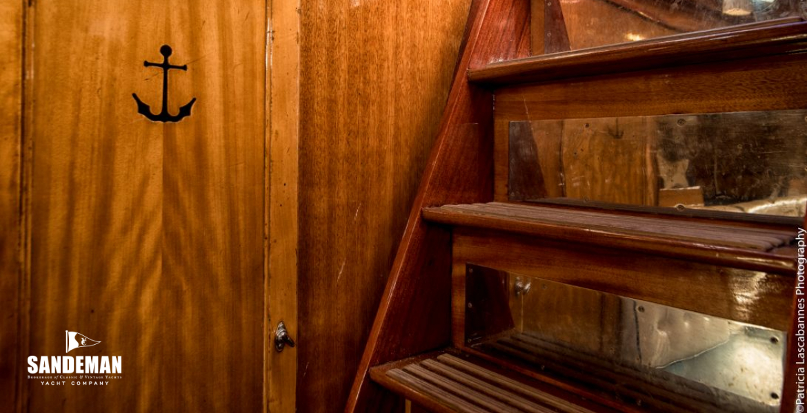 Companionway & wet gear locker