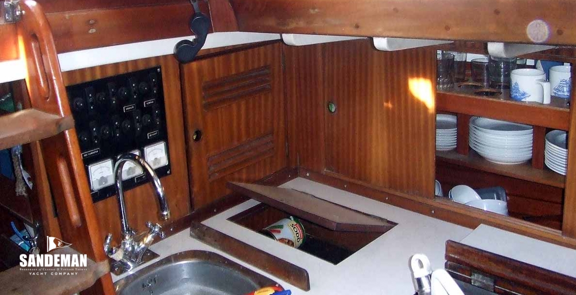 12 Galley to port.jpg