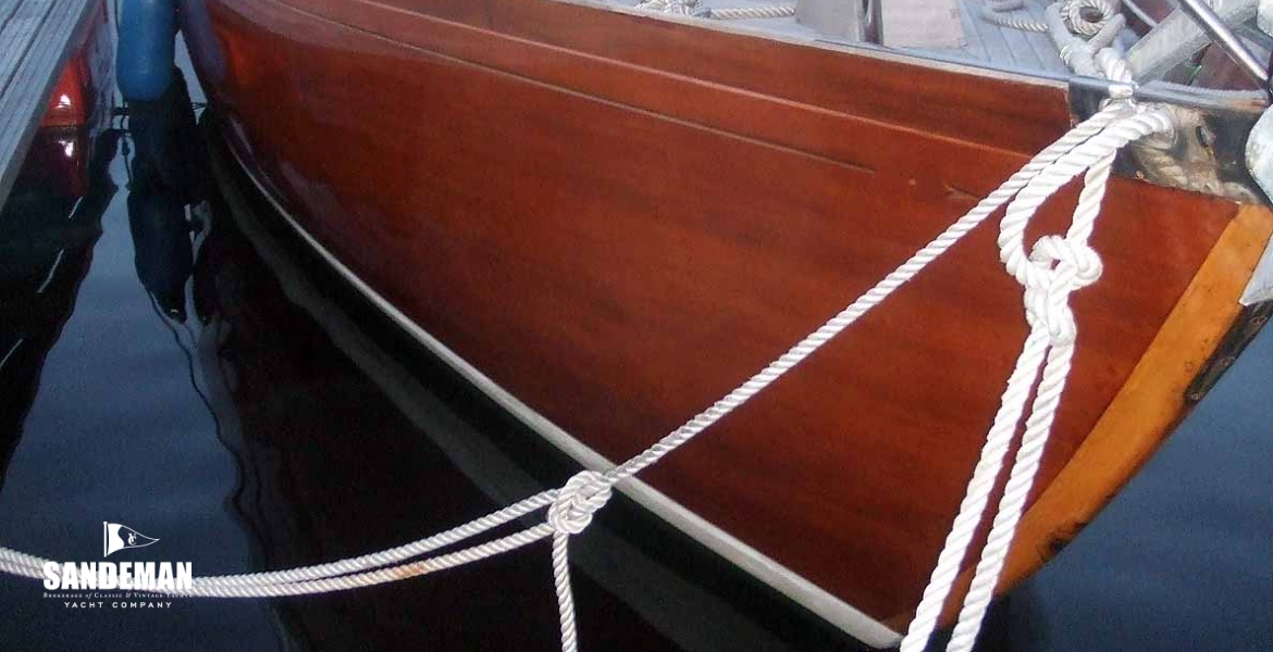 04 Stbd bow.jpg