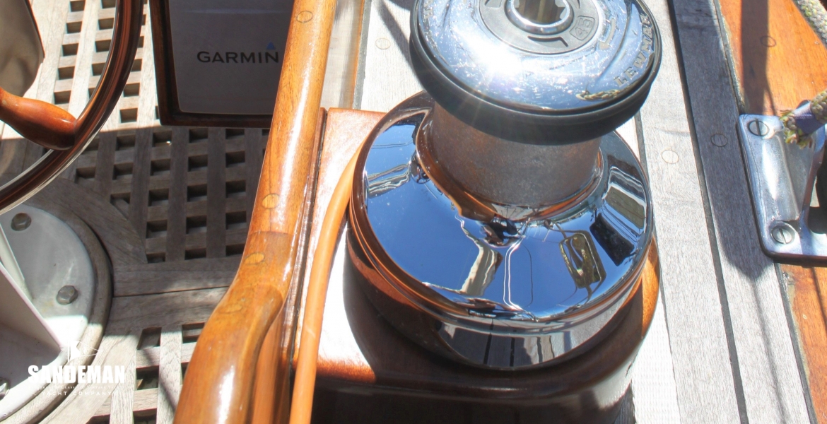 Sheet winches