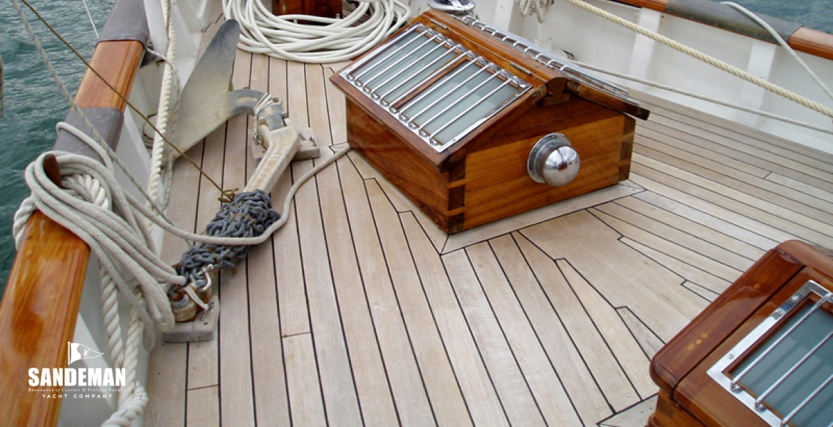 16Foredeck.JPG
