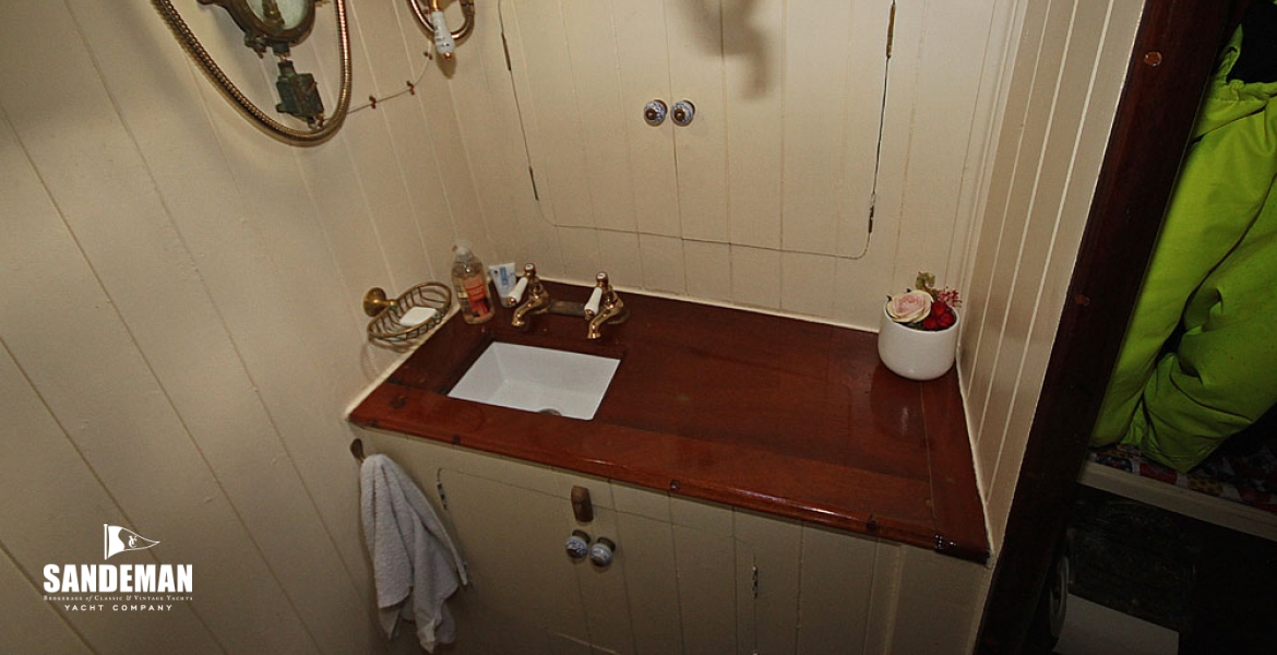 21Shower.jpg