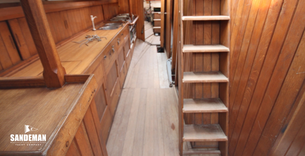 08Galley.jpg