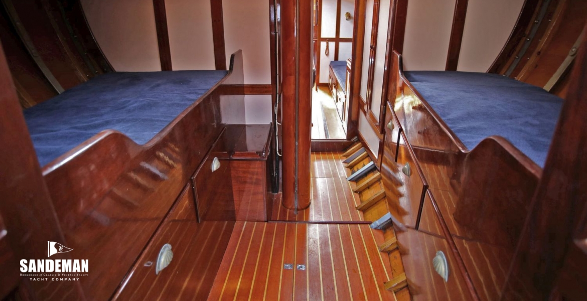 46 Forecabin v aft