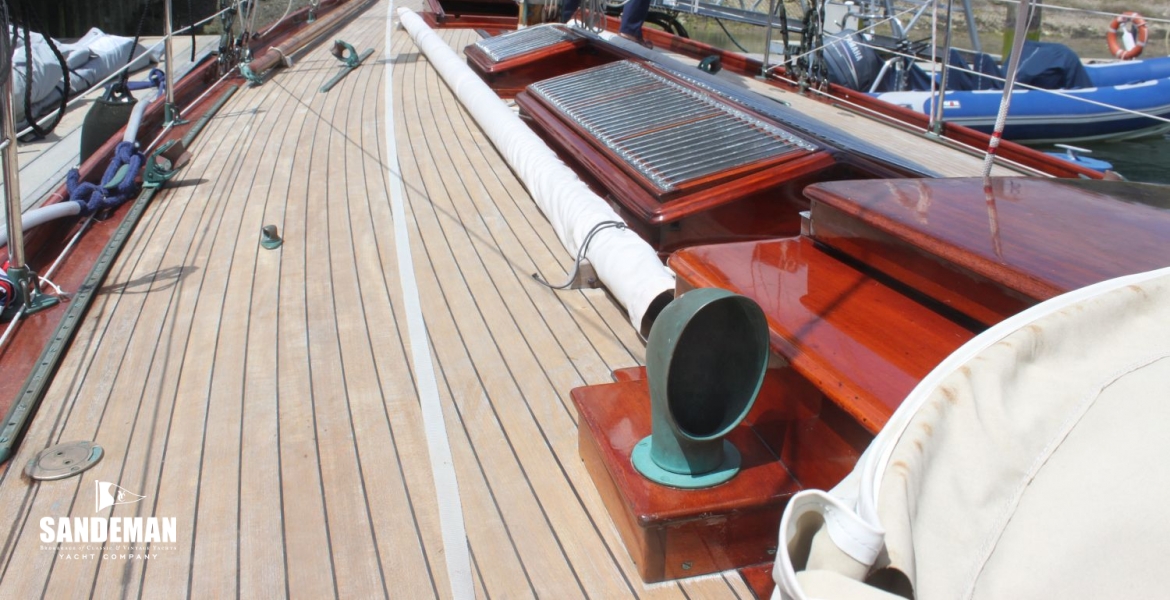 15 Port sidedeck