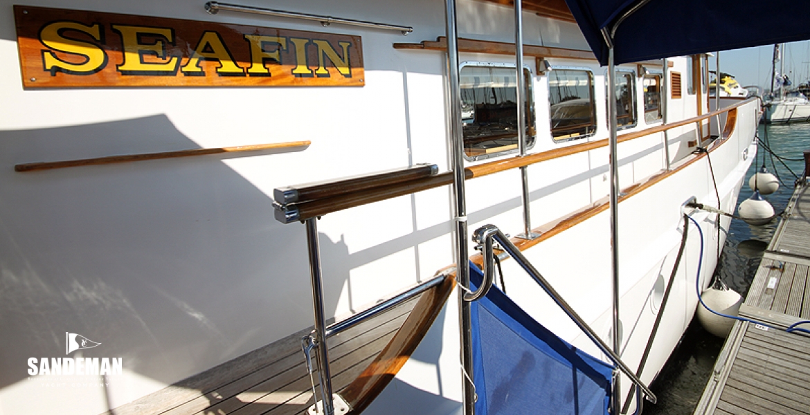 09Boardingtosidedeck.jpg