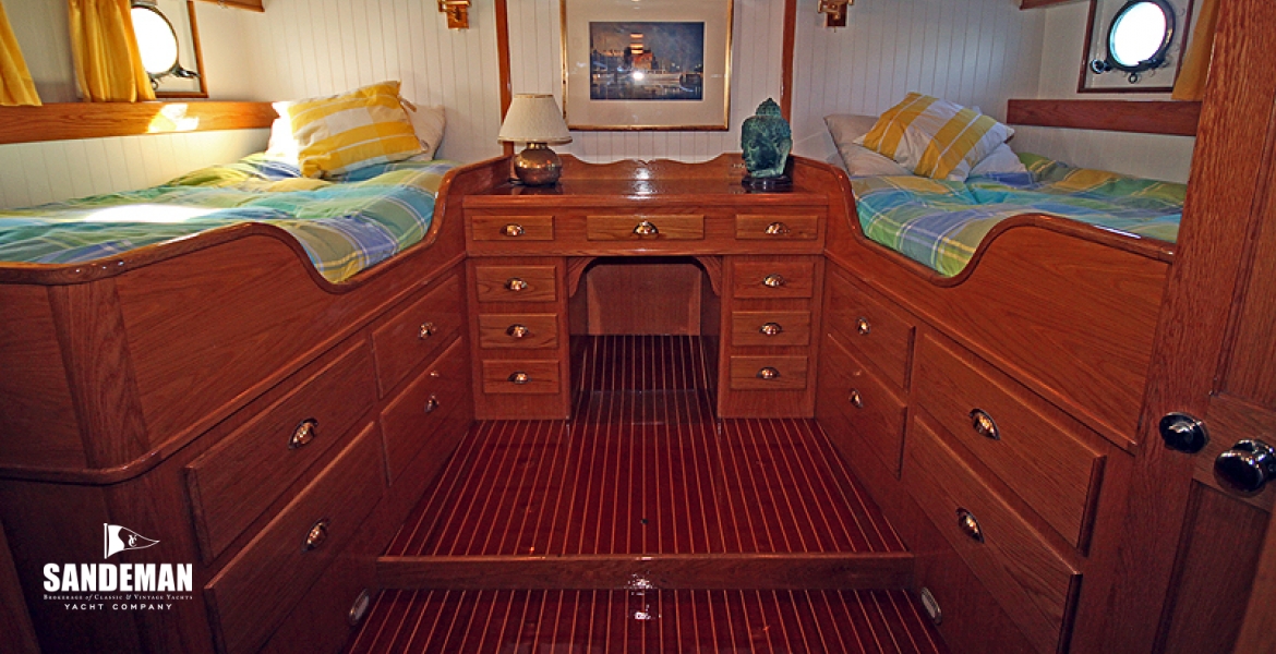 25Aftcabin.jpg
