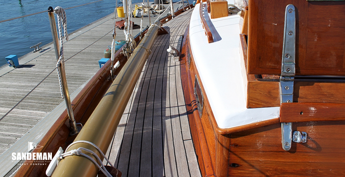 08Sidedeck.jpg