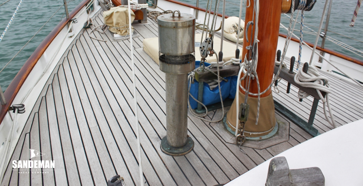 11Porttoforedeck.jpg