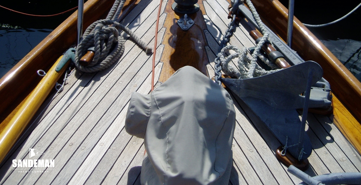 08Foredeckdetail.JPG