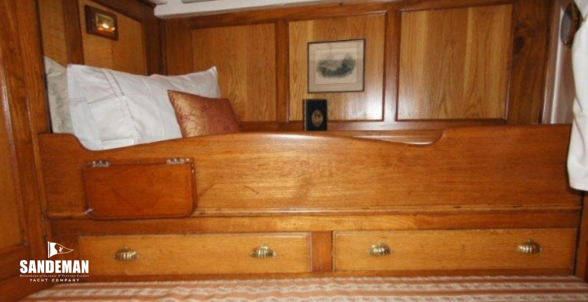 22Aftcabin.jpg