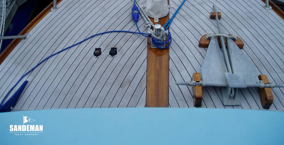 08Foredeck.JPG