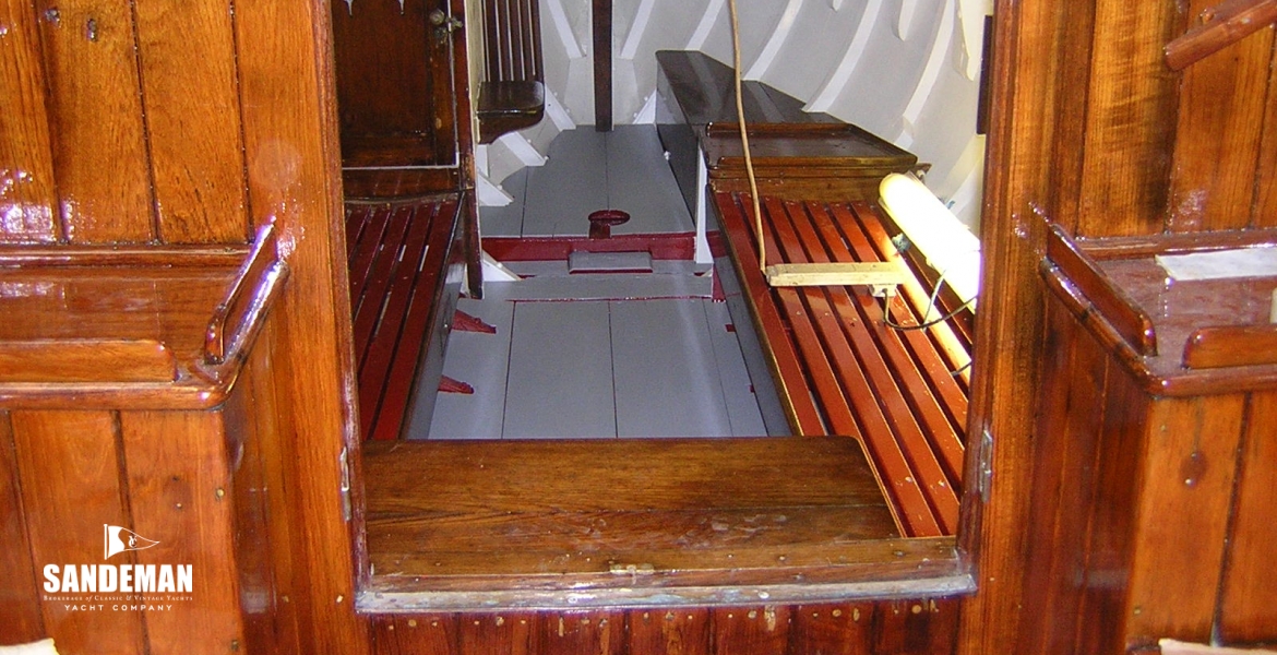 06Cabin.JPG