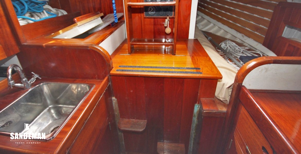 Galley, fridge, engine box and qtr berth