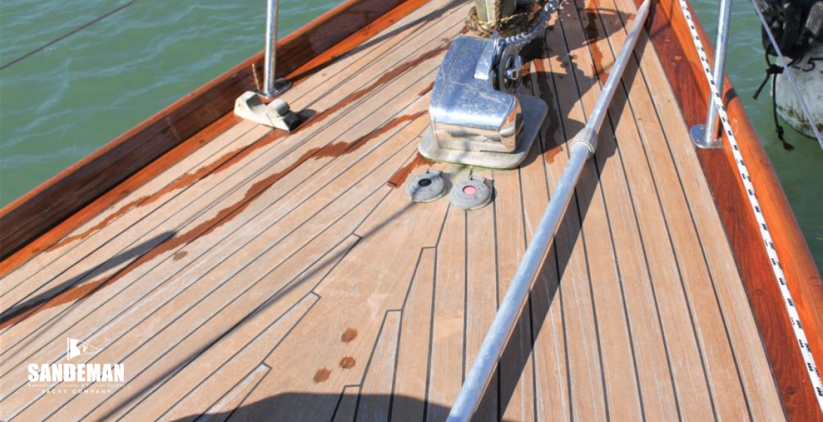 Foredeck view fwd