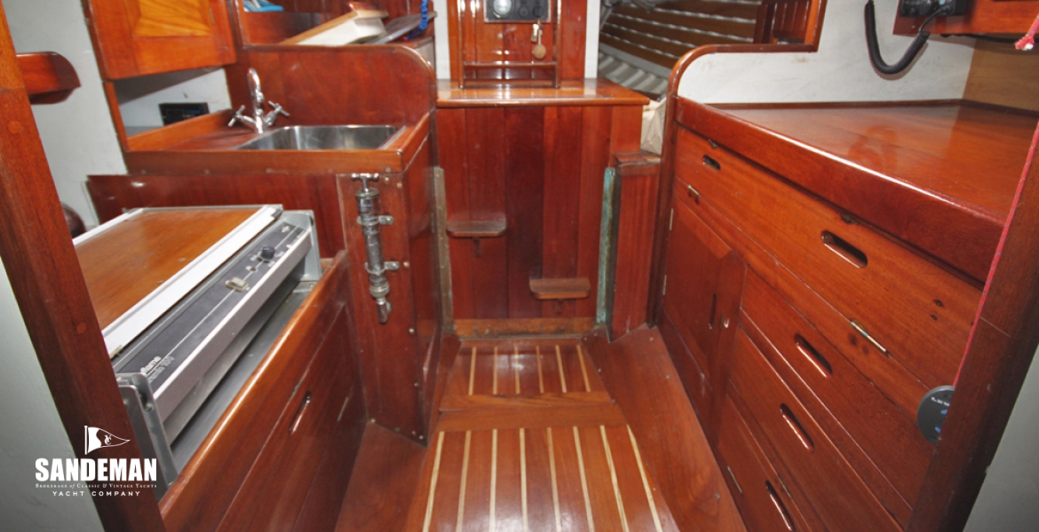 Aft accommodation view aft