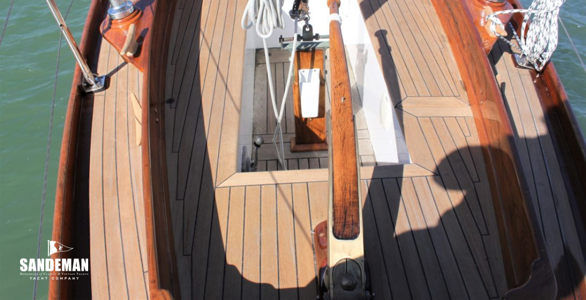 Cockpit view fwd