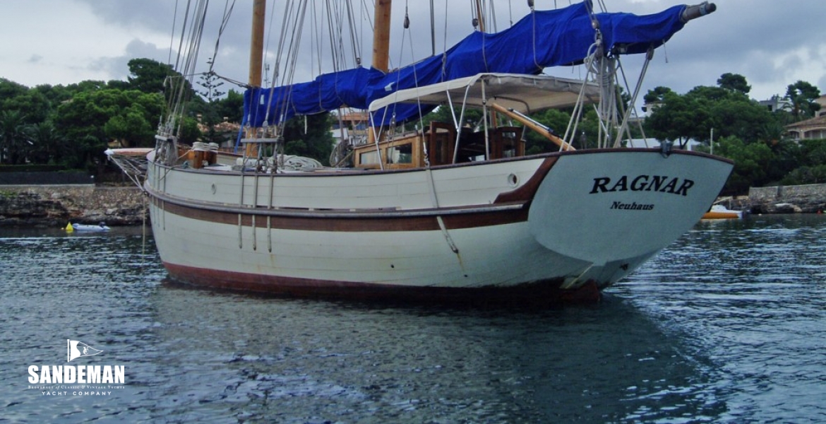 05Portqtrmoored.jpg
