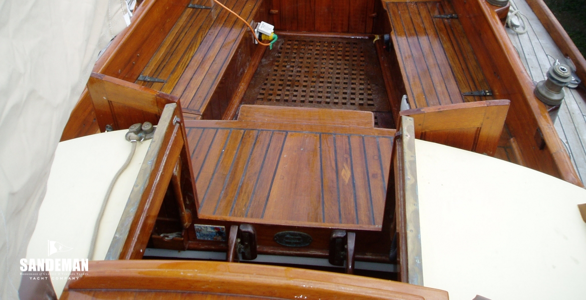 13Cockpit.JPG