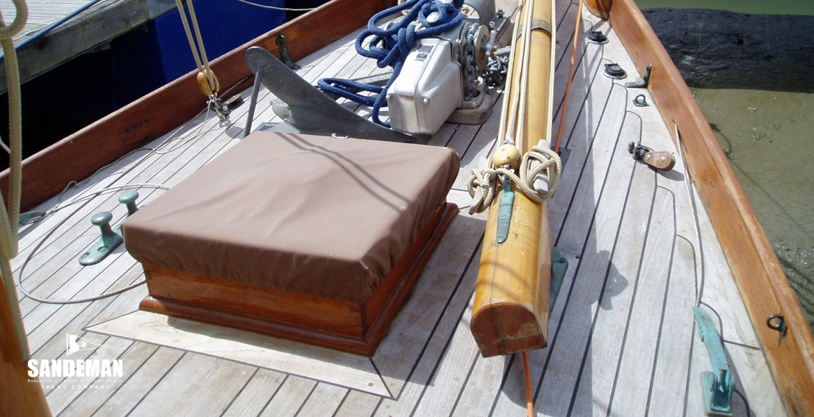 07Foredeckdetail.JPG