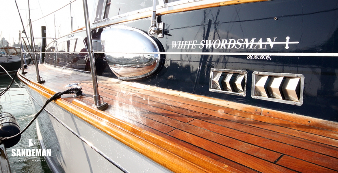 09Sidedeckdetail.jpg
