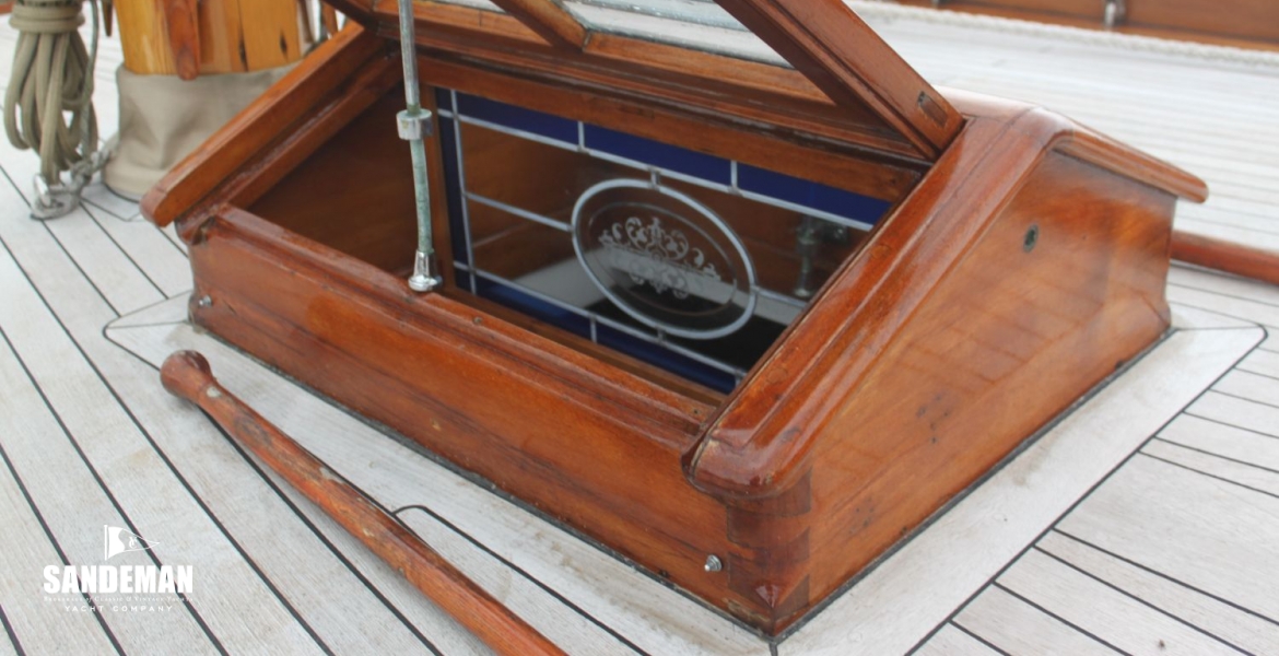19 Skylight