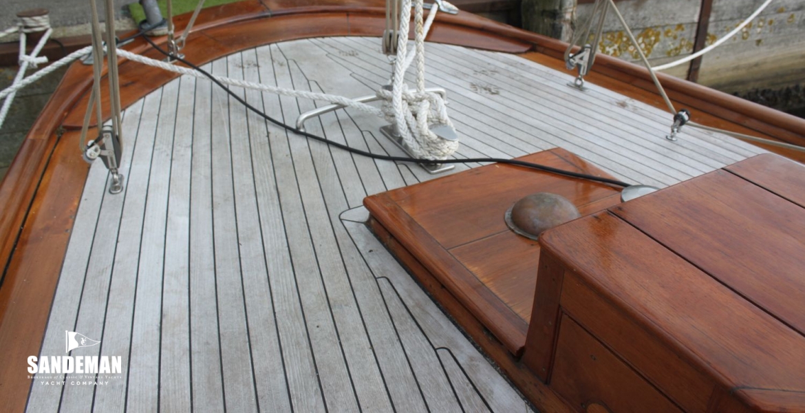 32 Aft deck