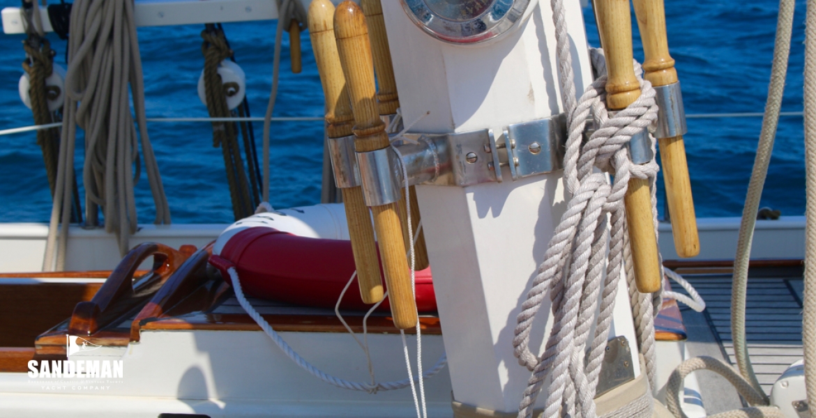 13 Mast detail.jpg