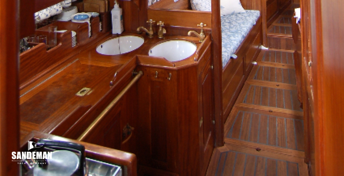 19 Access and galley view fwd.jpg