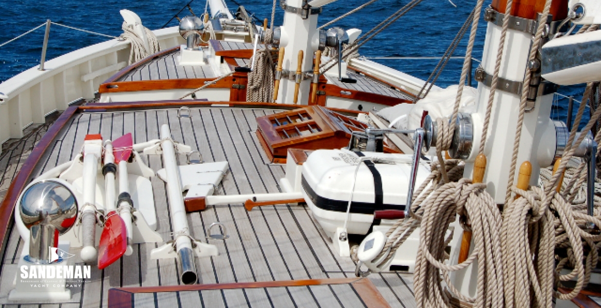 12 Deck from main mast view fwd.jpg