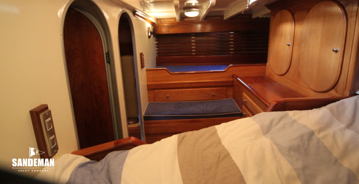Aft cabin to stbd fwd.JPG