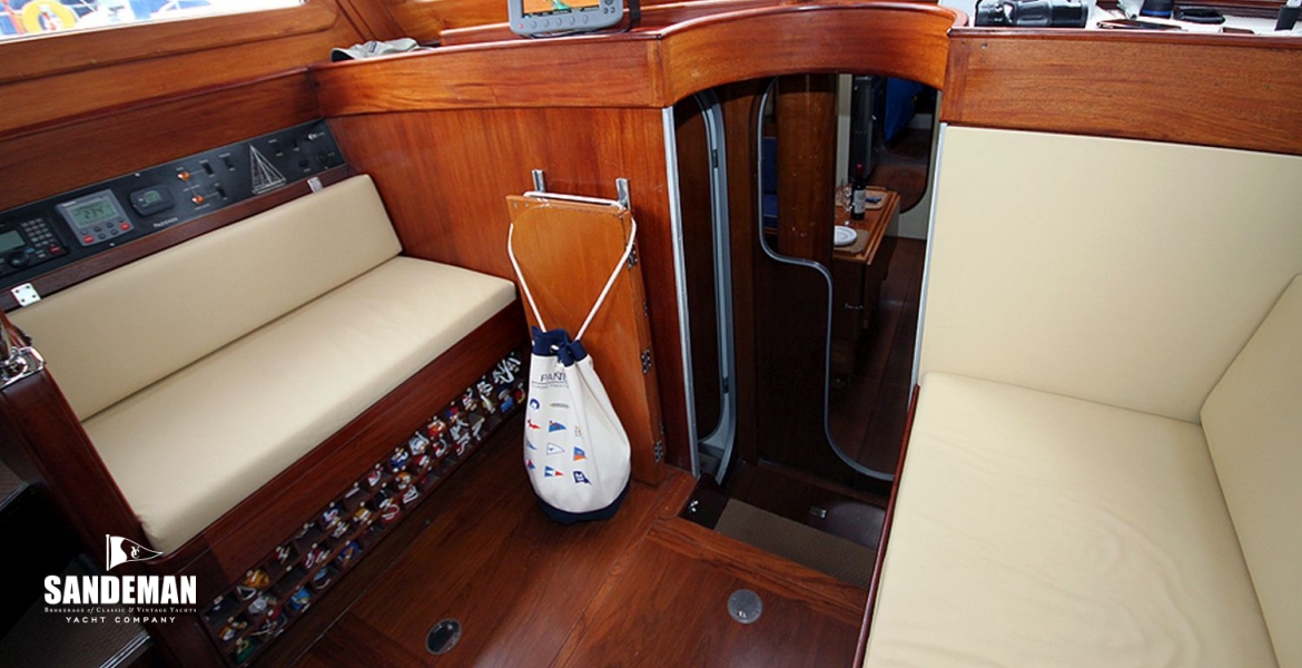 Deckhouse access below