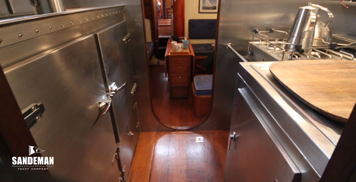 Galley thru to saloon