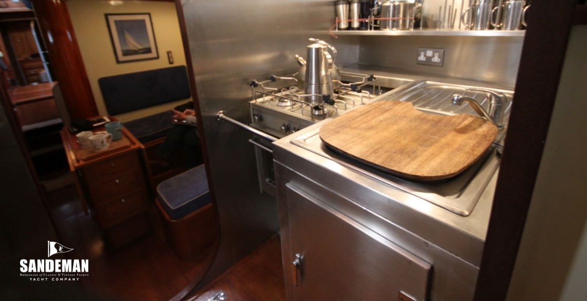 Galley to side aft
