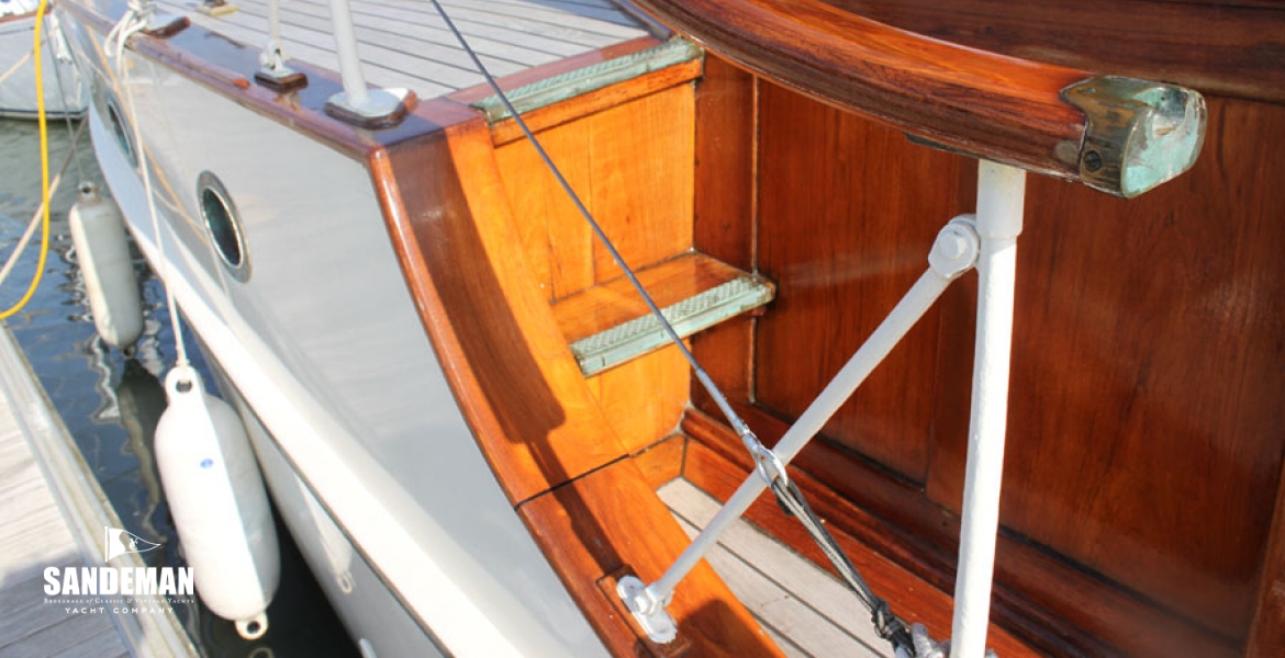 09ByDeckhouse.jpg