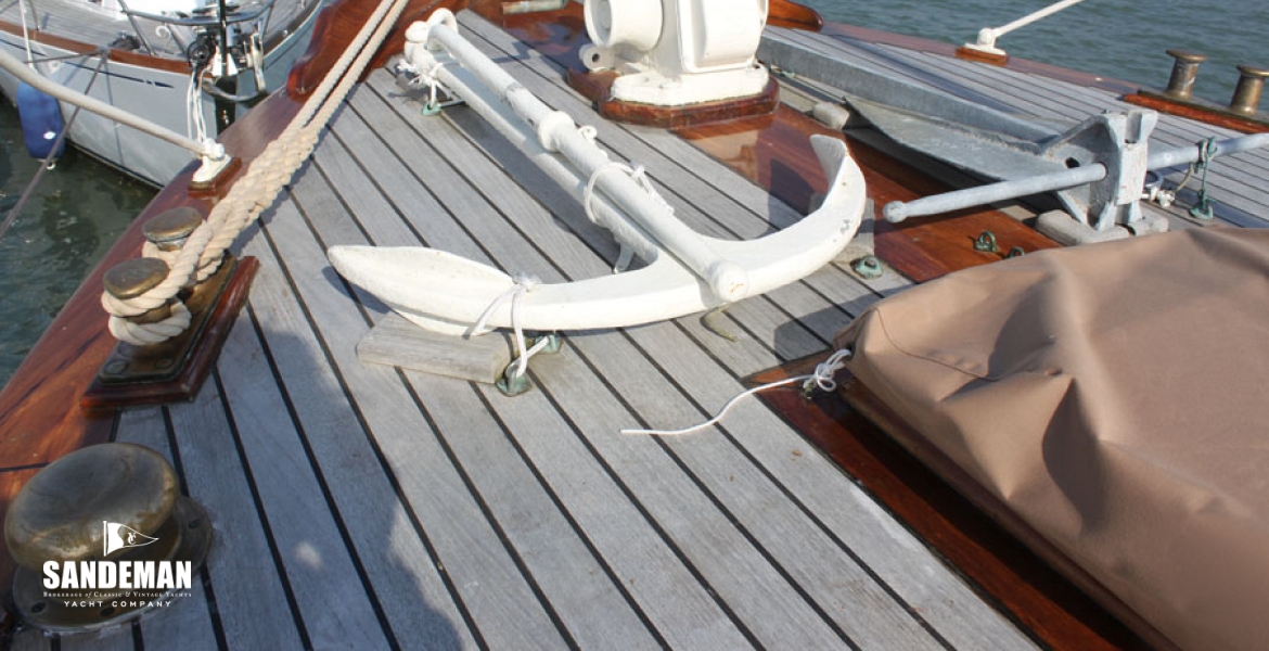 13Foredeckdetail.jpg