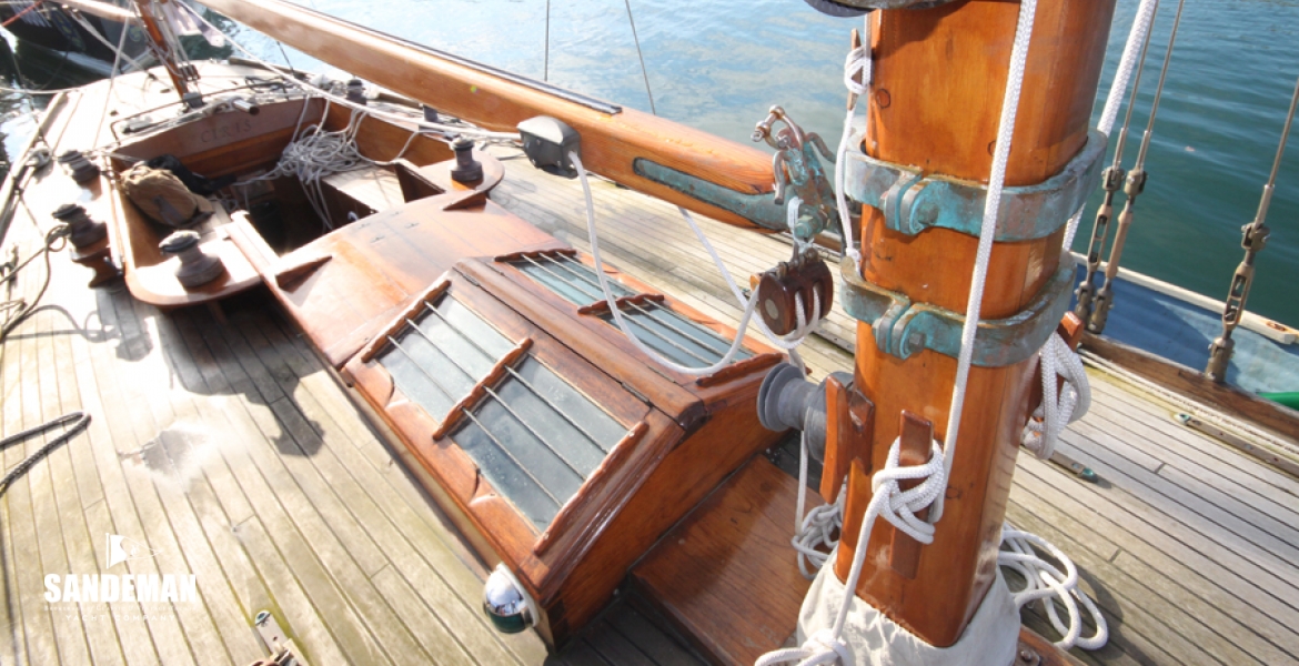 Mast view aft