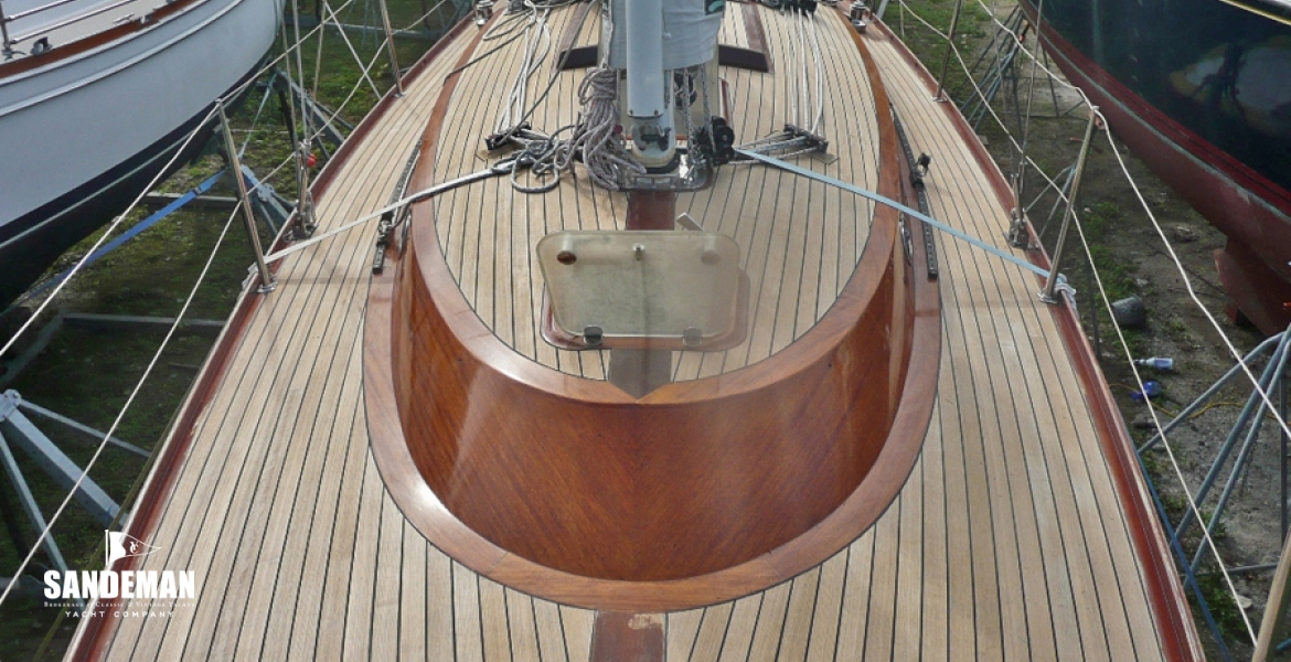 08Coachandmastvaft.jpg