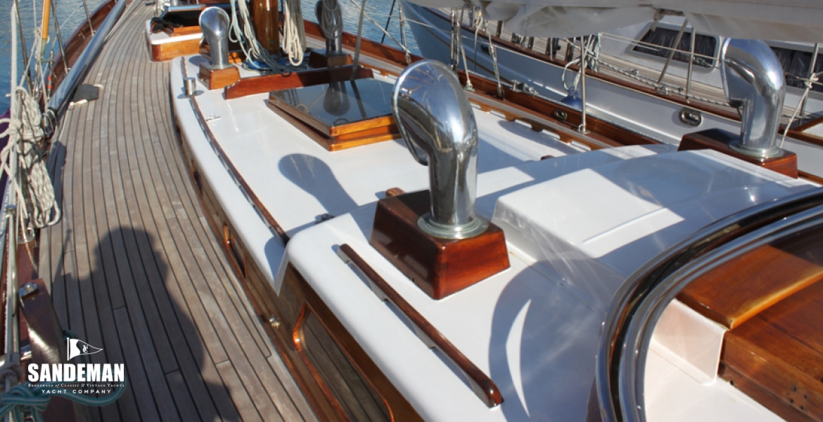 06Portsidedeckfwd.jpg