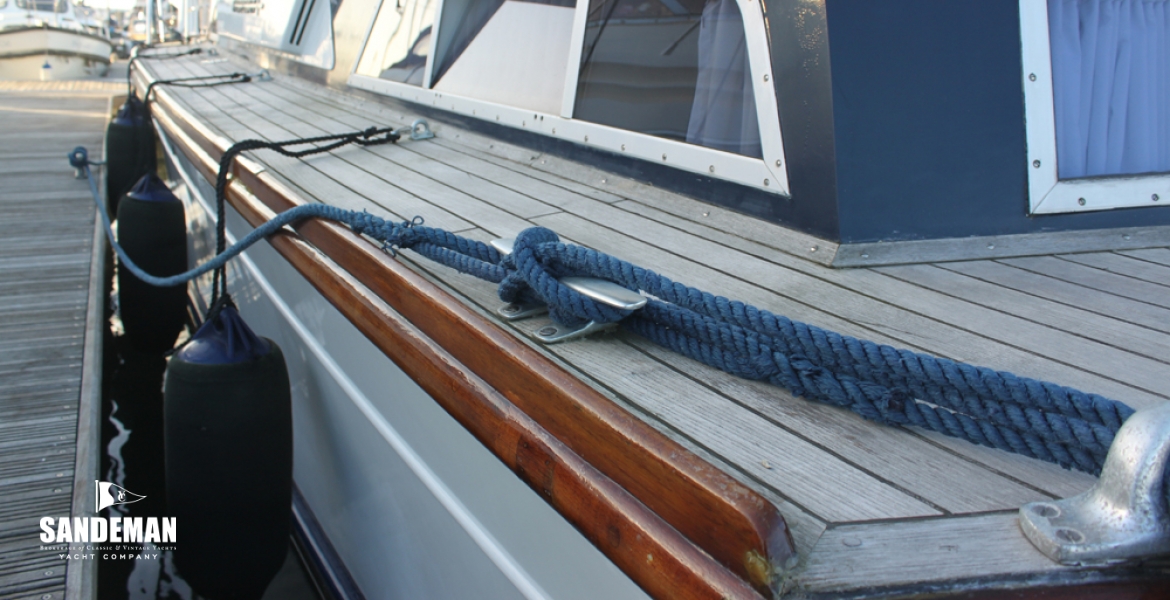 09 Port side deck.jpg