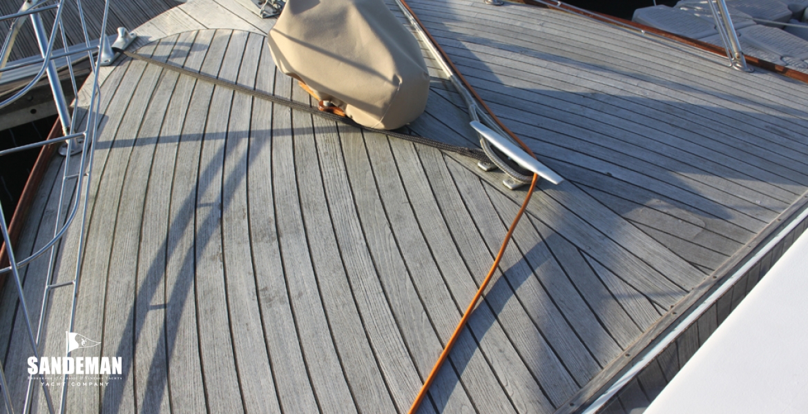 11 Fore deck.jpg