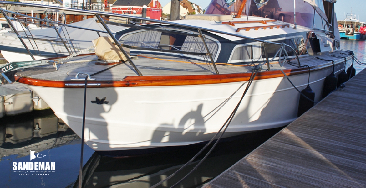 03 Port bow.jpg