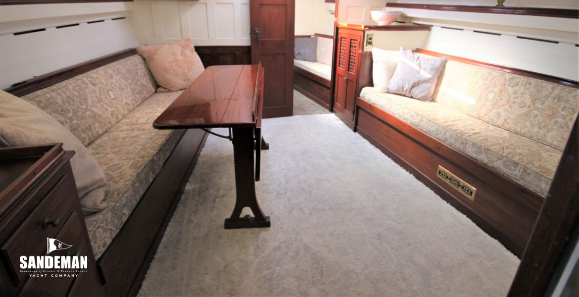 Saloon view fwd