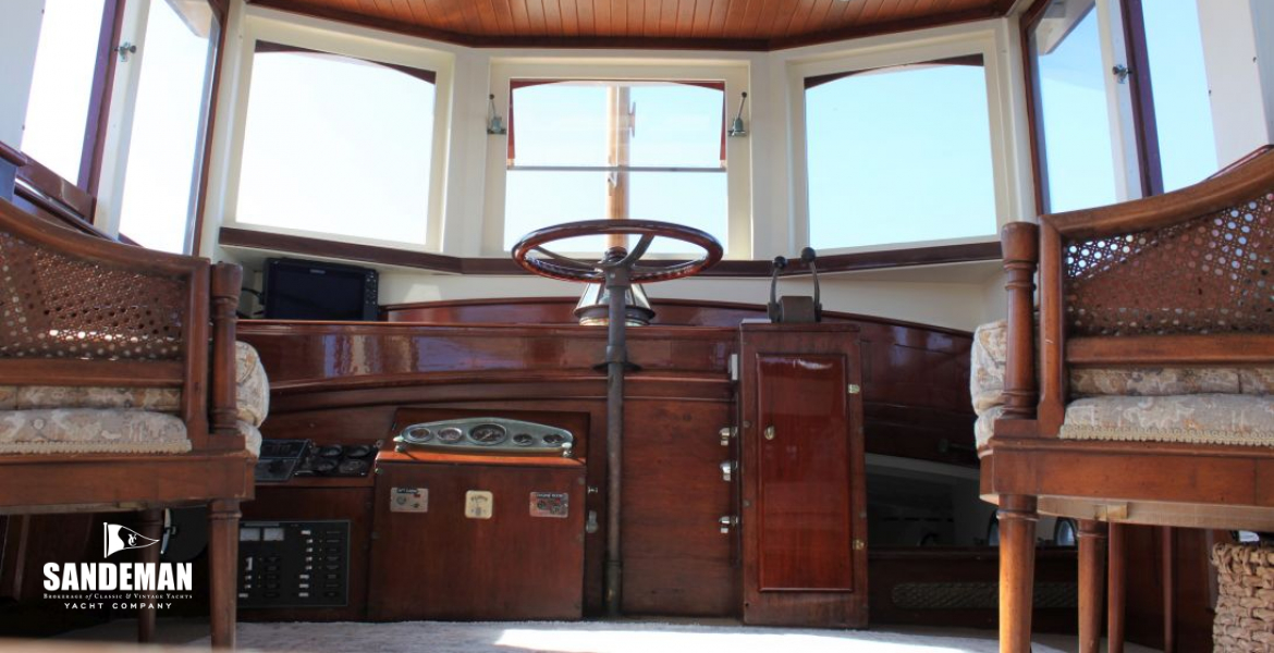Wheelhouse view fwd