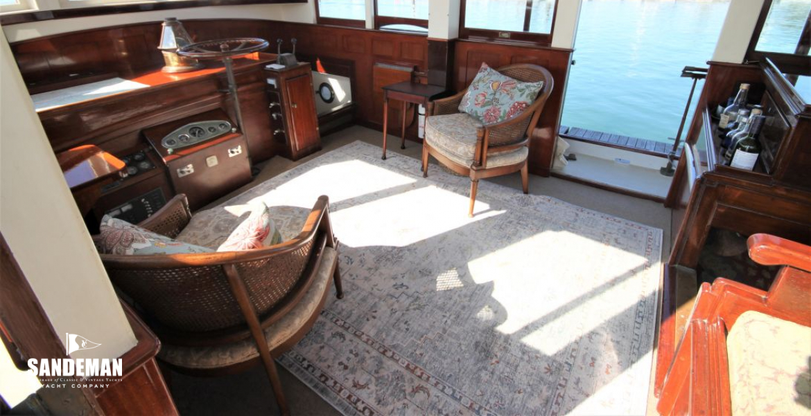 Wheelhouse view fwd to stbd