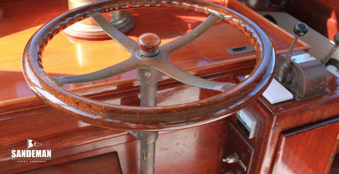Wheel and steering compass